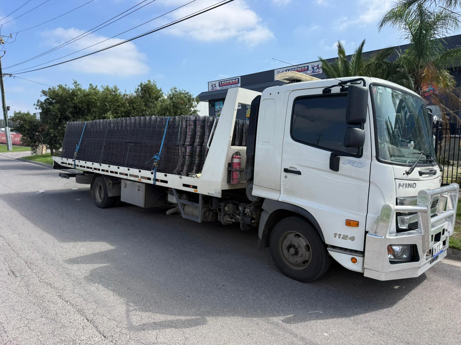 Emergency response towing Melbourne